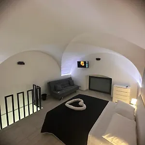https://house30.taorminaitalyhotels.com